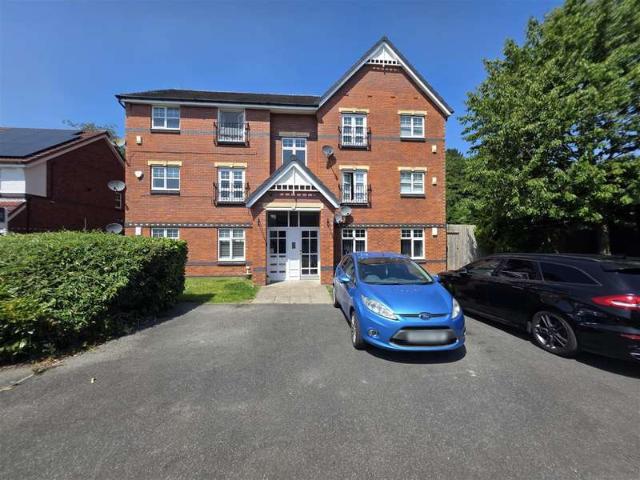 Flat for sale in Georgia, Greater Manchester