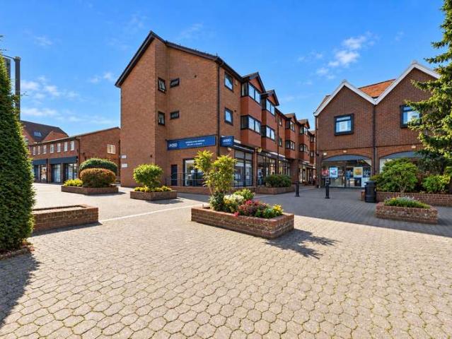 Flat for sale in Lightwater, Surrey Heath
