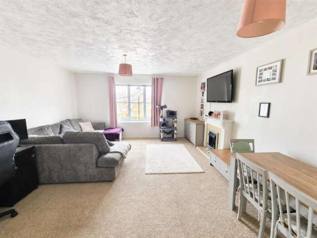 Flat for sale in Priddy's Hard, Middlecroft
