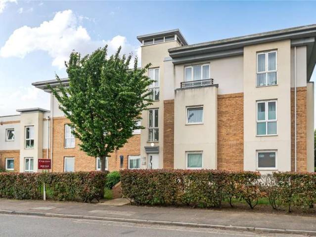 Flat for sale in Blackhills, Surrey