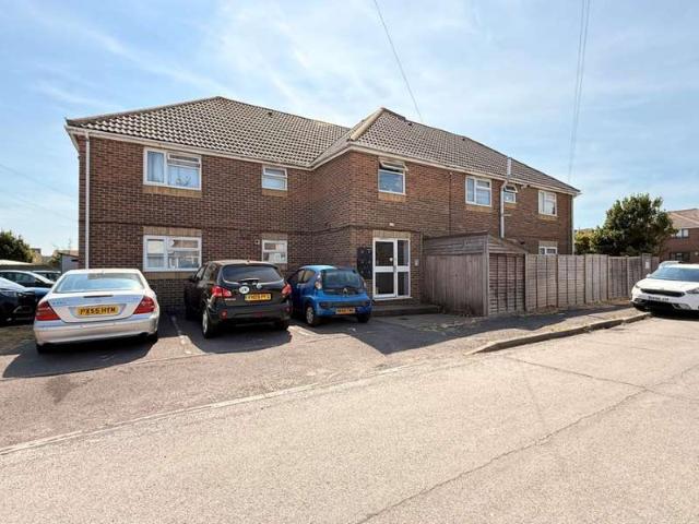 Flat for sale in Spring Vale, Hampshire