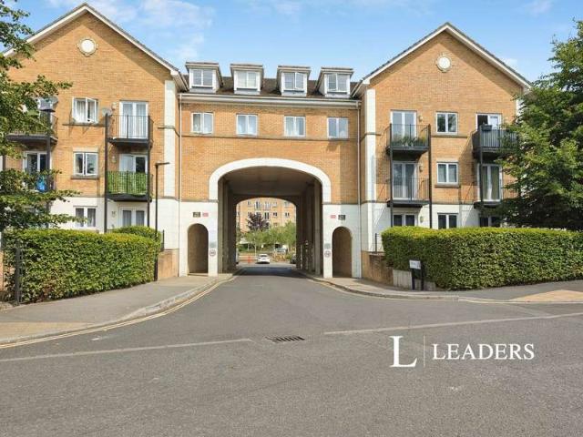 Flat for sale in Hill, City Of Southampton