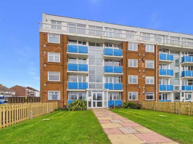 Flat for sale in Shoreham Beach, Adur