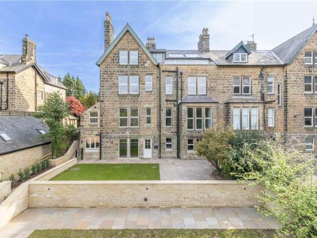 Flat for sale in Ilkley, West Yorkshire