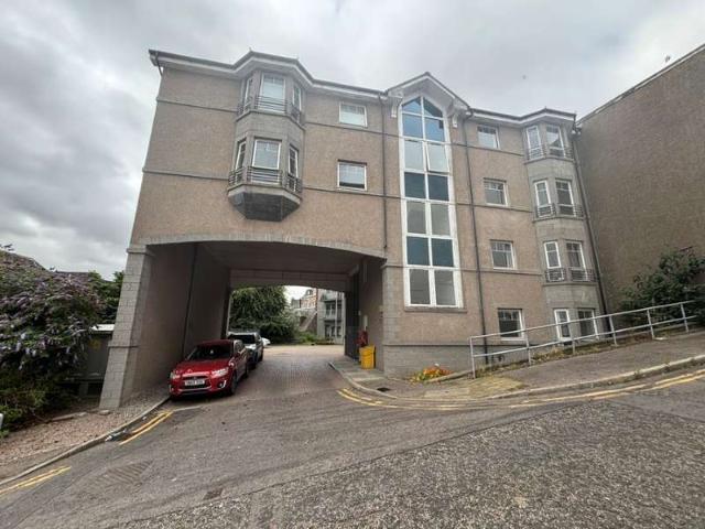 Flat for sale in City Centre, Ballindoch
