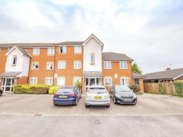 Flat for sale in Clewer Village, Windsor