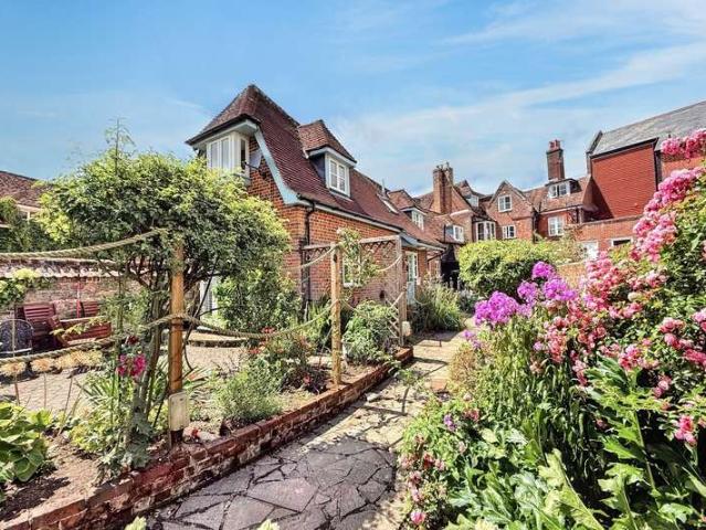 Flat for sale in Horseport, Ashurst Bridge