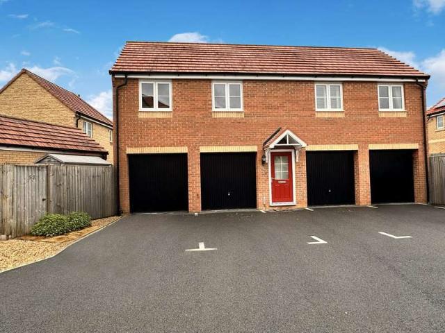 Flat for sale in Barleythorpe, Rutland