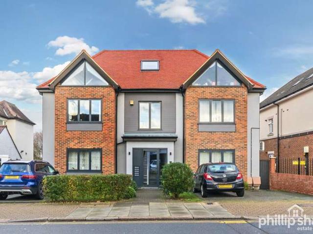 Flat for sale in Greater London