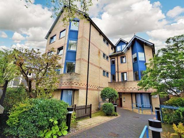Flat for sale in Penarth Marina, Penarth