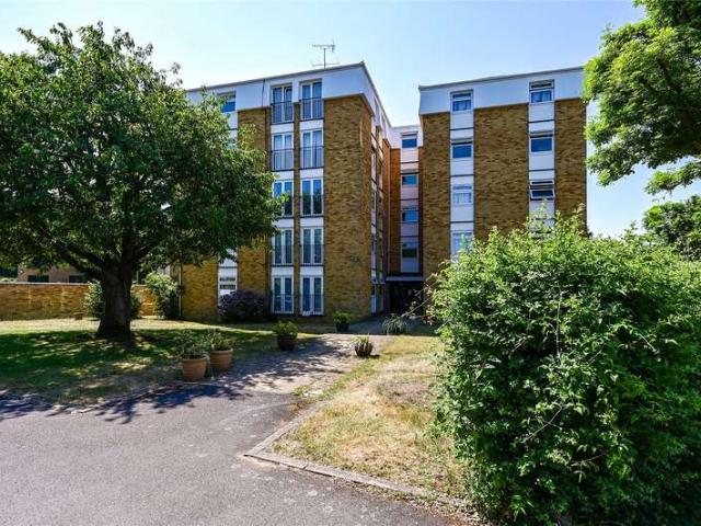 Flat for sale in Knowle Green, Lower Halliford