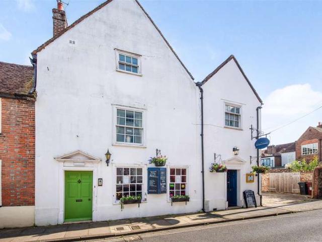 Flat for sale in Chichester, Littlecote