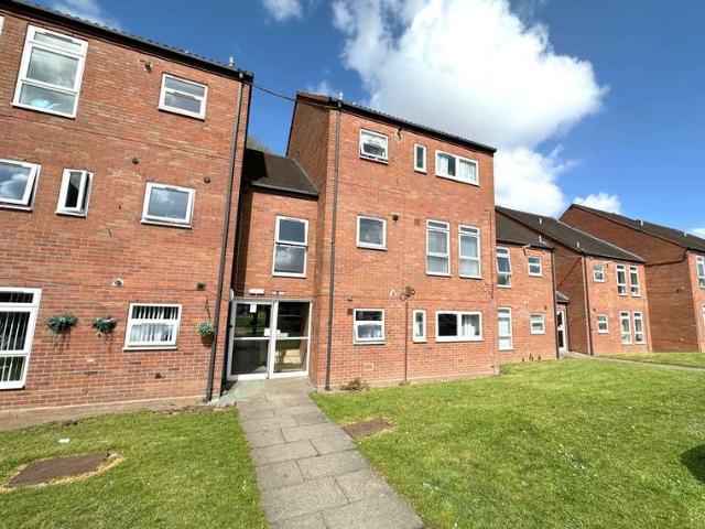 Flat for sale in Shirley, West Midlands