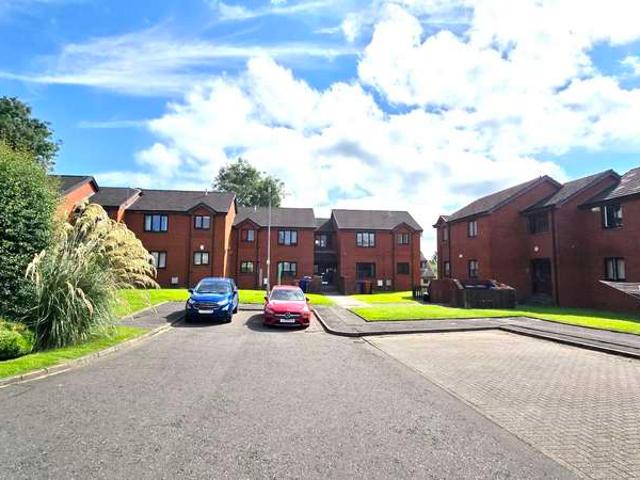 Flat for sale in Auchinairn, Bishopbriggs