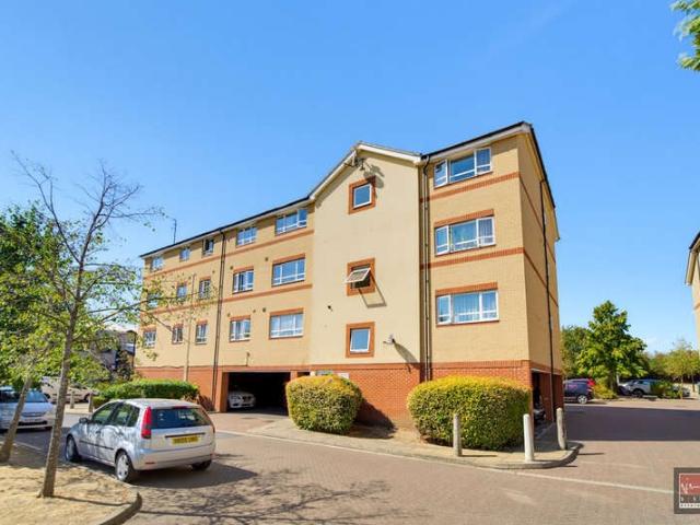 Flat for sale in Lower Feltham, Greater London