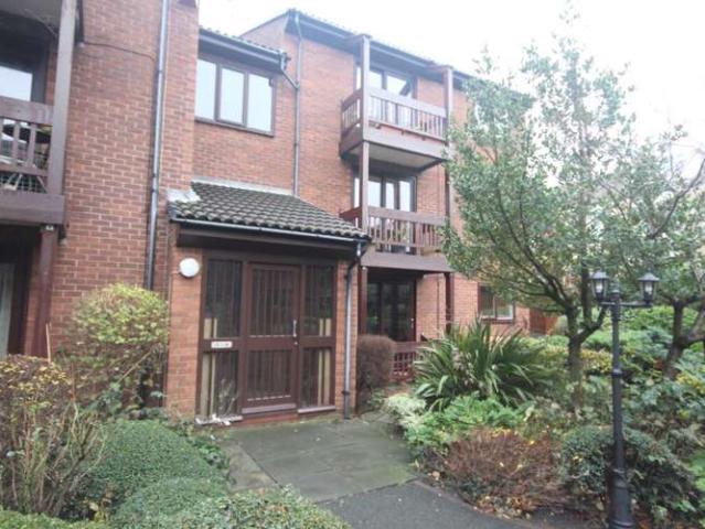 Flat for sale in Whitley Bay, North Tyneside