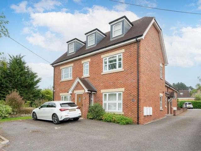Flat for sale in Dromore, Oxfordshire