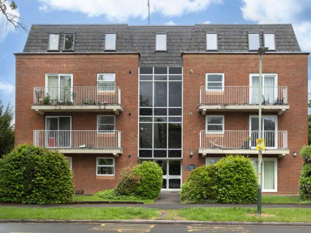 Flat for rent in Golden Valley, Gloucestershire