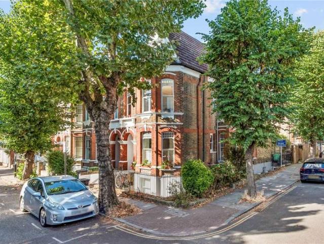 Flat for sale in Taverner Square, Greater London