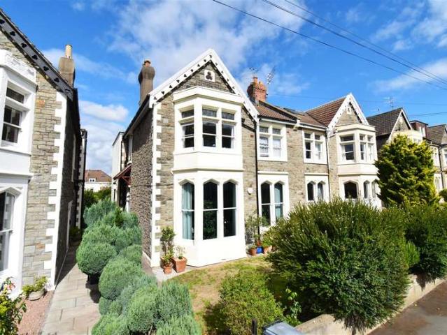 Flat for sale in Henleaze, Bristol