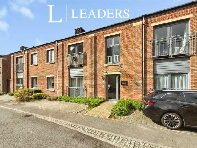 Flat for sale in Priddy's Hard, Middlecroft