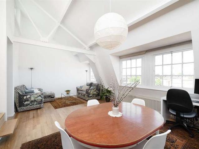 Flat for sale in Maitland Park, Greater London