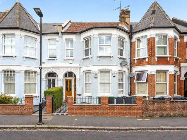 Flat for sale in Harringay Ladder, Greater London