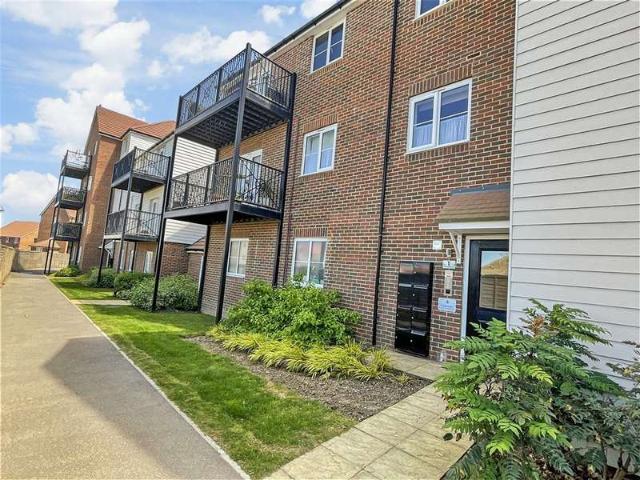 Flat for sale in Lydden, Thanet