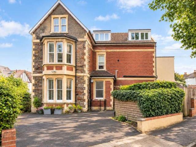 Flat for sale in Westbury Park, Bristol
