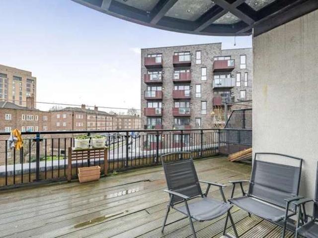 Flat for sale in London Borough of Tower Hamlets, Greater London