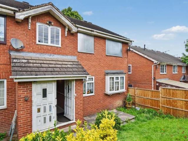 Flat for sale in Holbeck, Beeston Hill