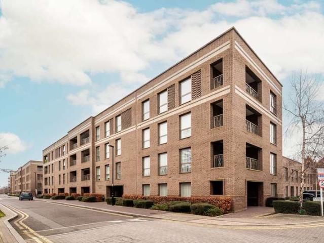 Flat for sale in Catford, Ladywell