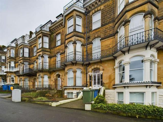 Flat for sale in South Cliff, Kepwick