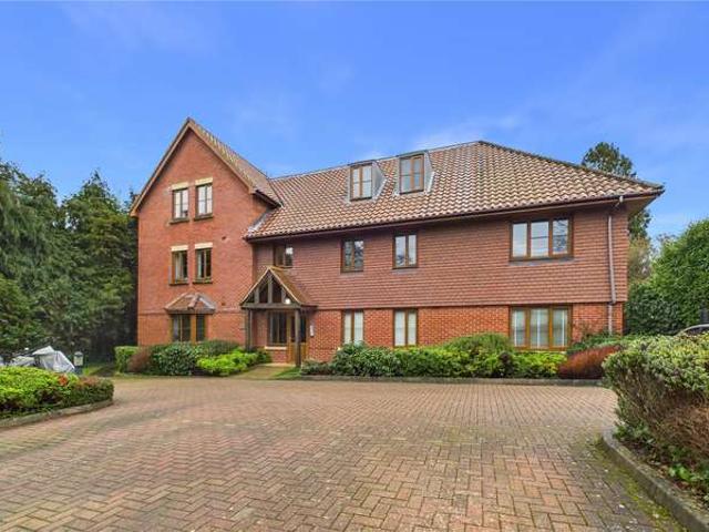 Flat for sale in Camberley, Surrey Heath