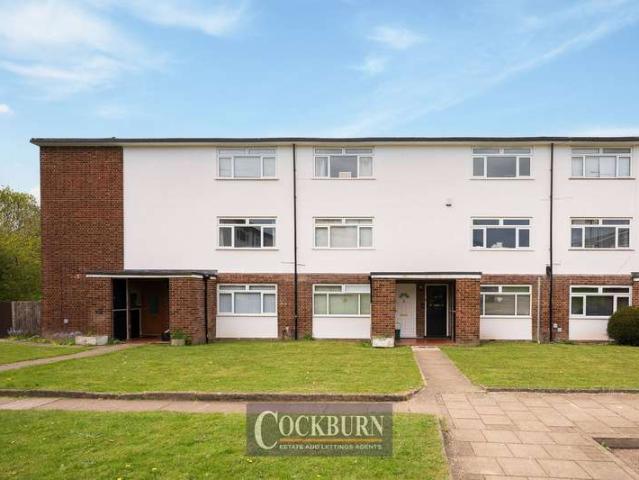 Flat for sale in Mottingham, Greater London