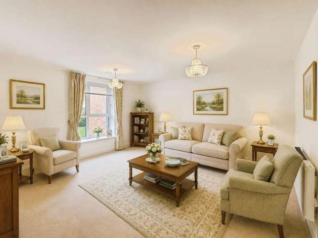 Flat for sale in Buckler's Park, Crowthorne