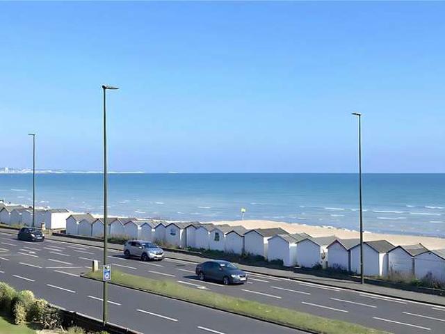 Flat for sale in Fishersgate, West Sussex