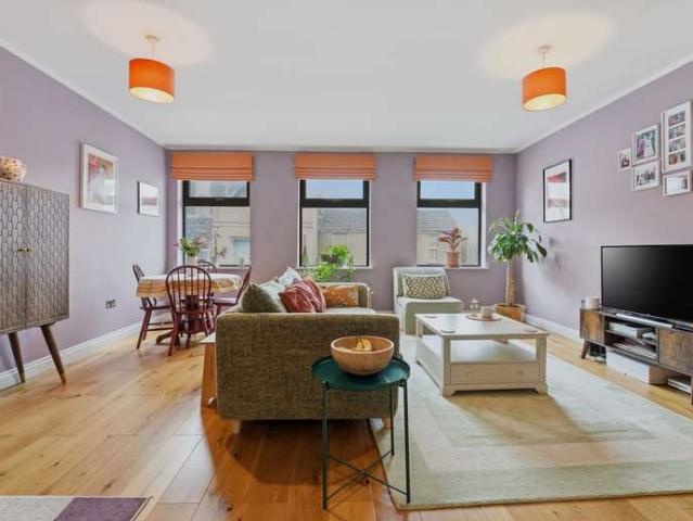 Flat for sale in Feckenham, City Of Bristol