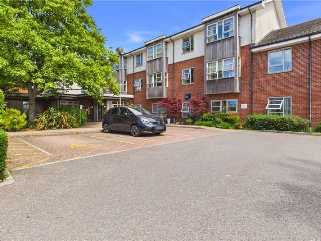 Flat for sale in Rodbourne, Swindon
