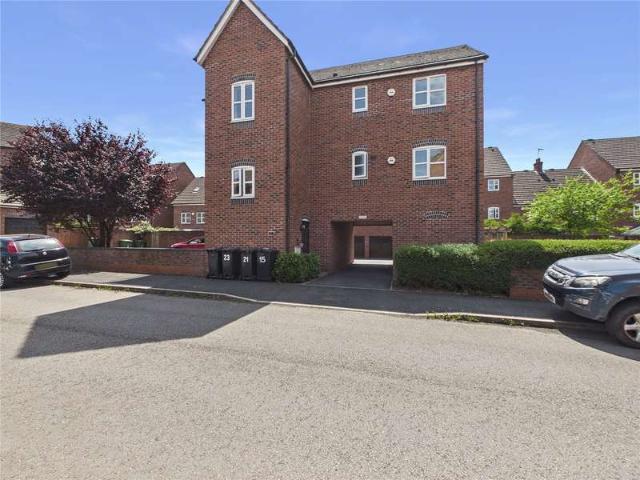 Flat for sale in Westlands, Wychavon