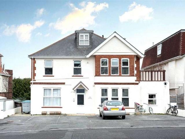 Flat for sale in Bournemouth