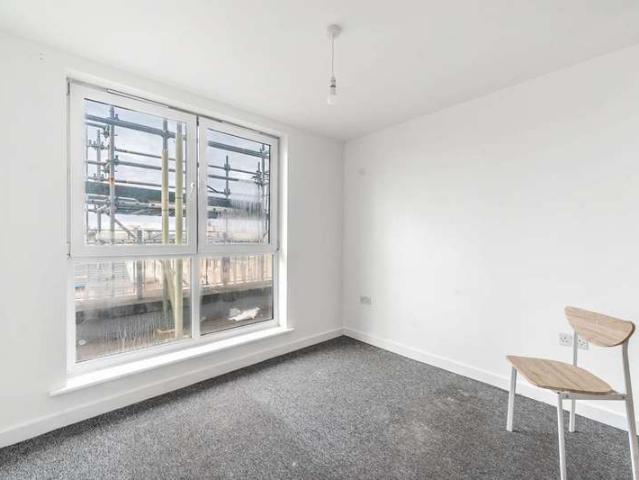 Flat for rent in Edgware, Colindale