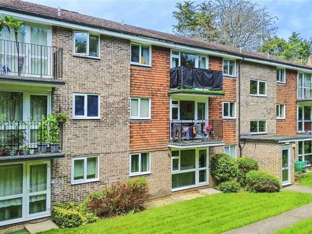Flat for sale in Reading