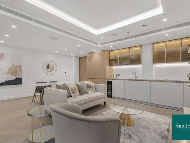 Flat for rent in Aldgate, Lyons