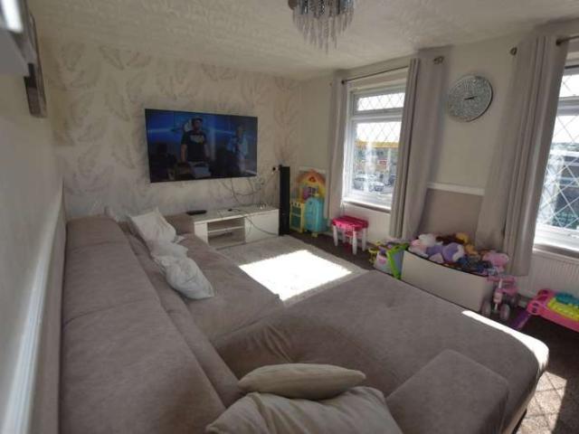 Flat for sale in Dewsbury Moor, Heckmondwike