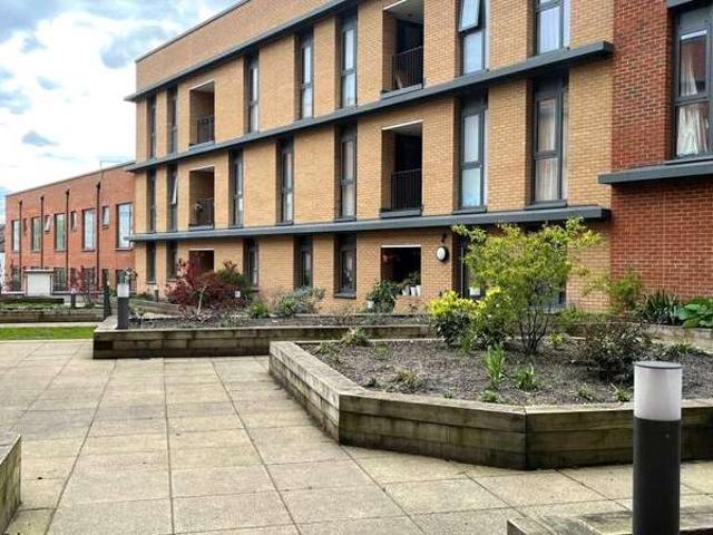 Flat for sale in Greater London