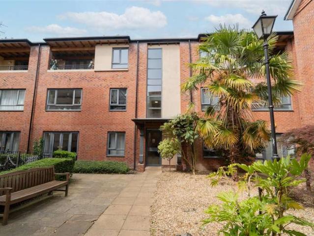 Flat for sale in Georgia, Greater Manchester