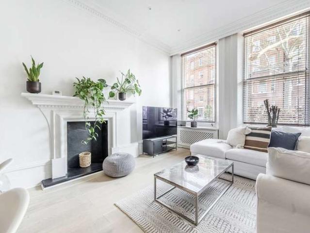Flat for sale in Earl's Court, Earl's Court