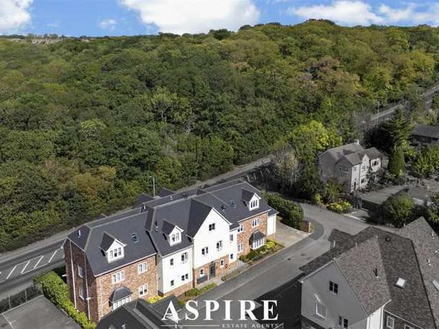 Flat for sale in Bread and Cheese Hill, Castle Point