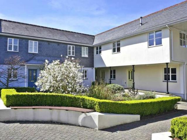 Flat for sale in Penryn, Cornwall